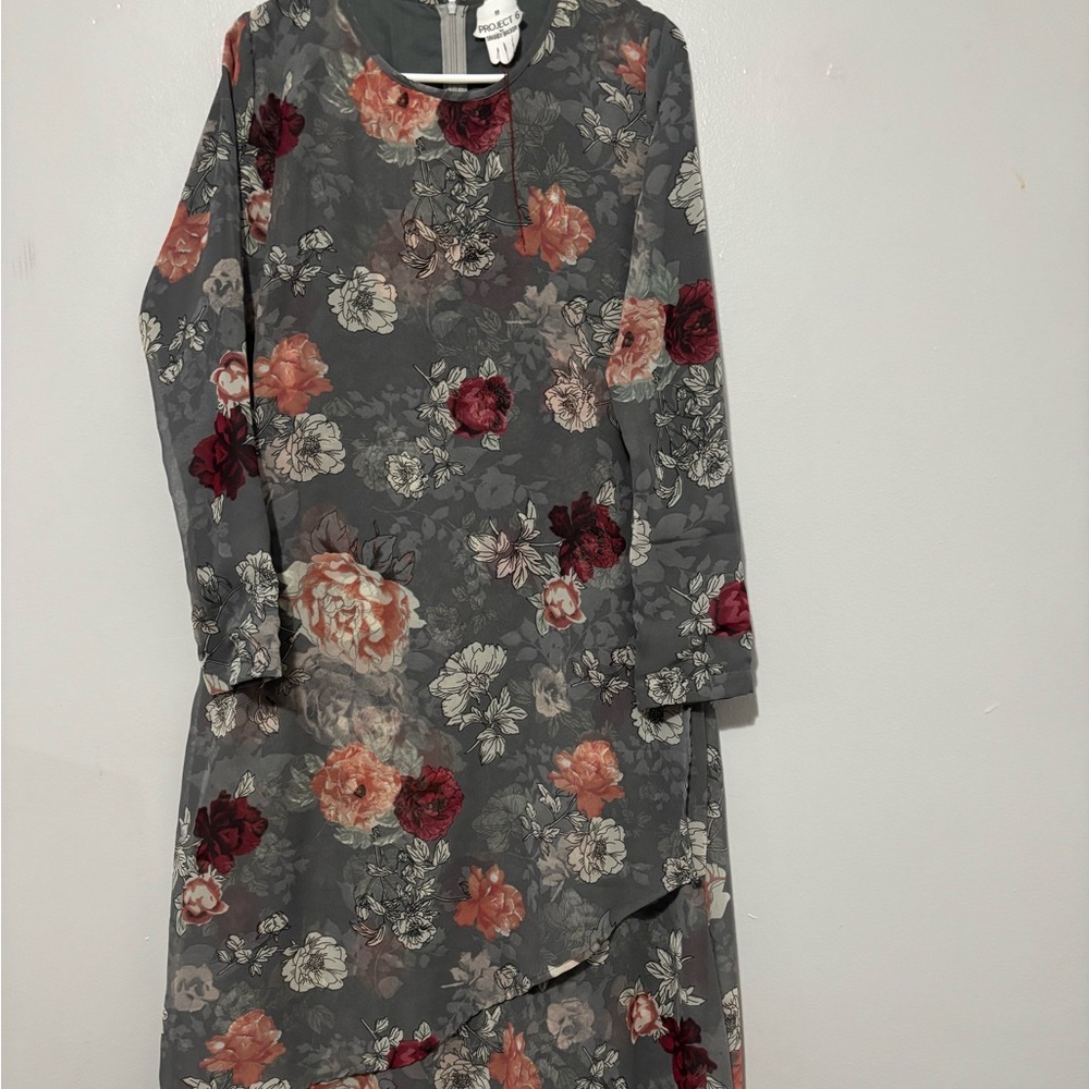 Chic Asymmetrical Floral Dress - Charcoal and Crimson - Picture 2 of 7